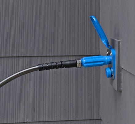 Aquor Turns Your Outdoor Spigot Into a Hydrant Connection