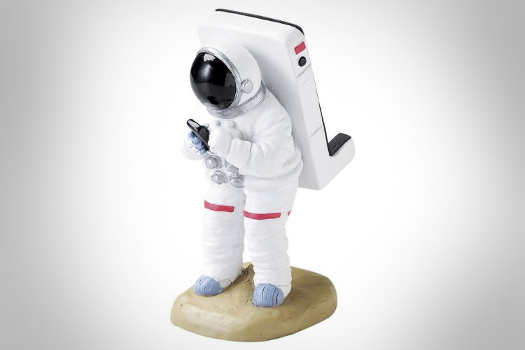 Astronaut iPhone Stand