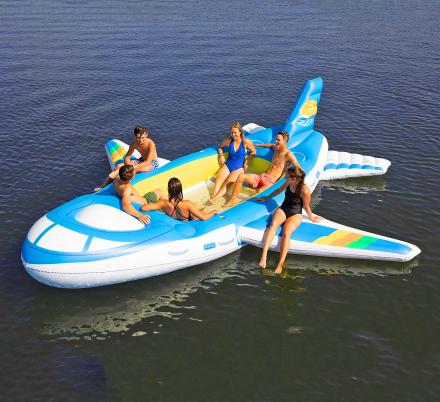 There’s Now a Giant 18-Foot Airplane Lake Float So You Can Party On Your Own Private Jet