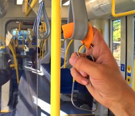 Gryp: A Germaphobe’s Key-chain, Open Doors Without Touching Anything