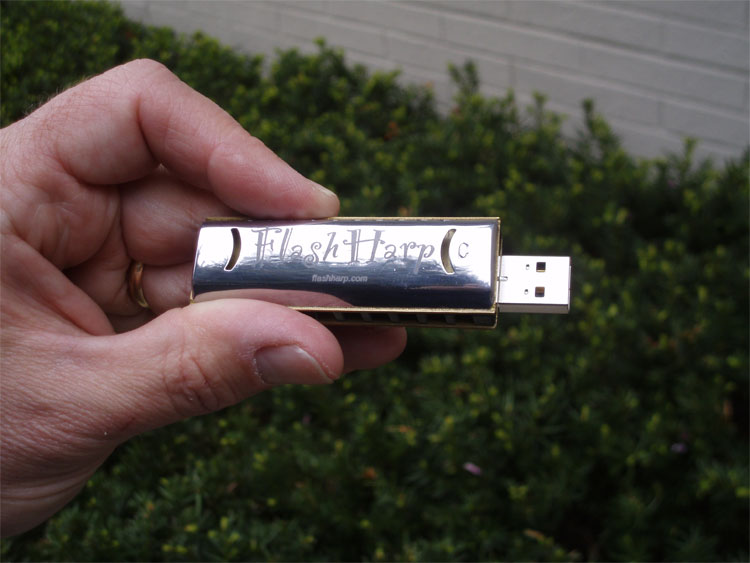 Harmonica Flash Drive