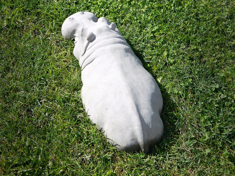 Hippo Lawn Sculpture