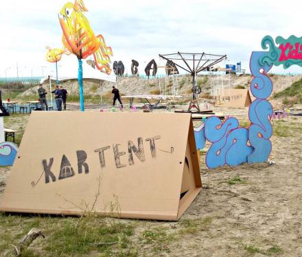 KarTent: A Temporary Cardboard Tent That’s Great For Music Festivals