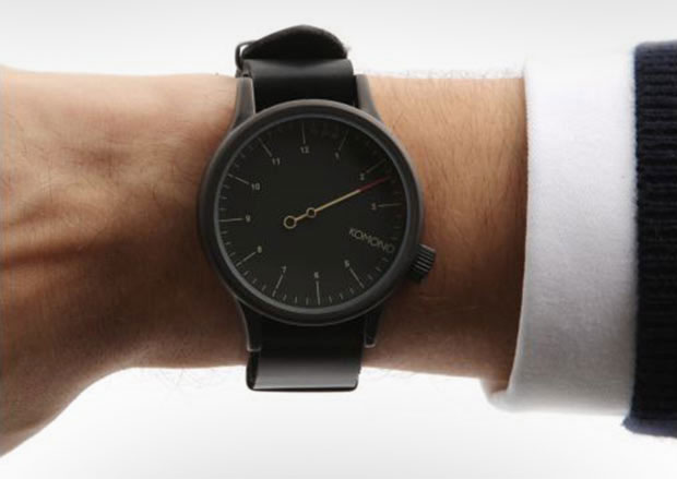 Komono The One Handed Watch