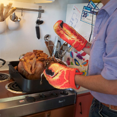 Lobster Claw Oven Mitt