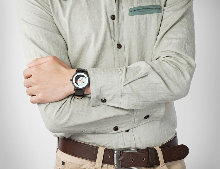 Lunaround Moon Watch