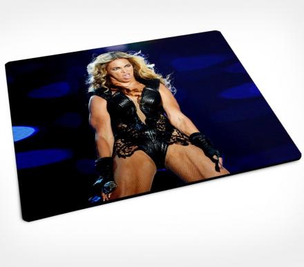 Mouse Pad Of Beyonce’s Ugly Super Bowl Picture