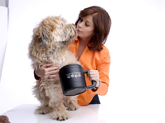 Paw Plunger Dog Paw Cleaner 1