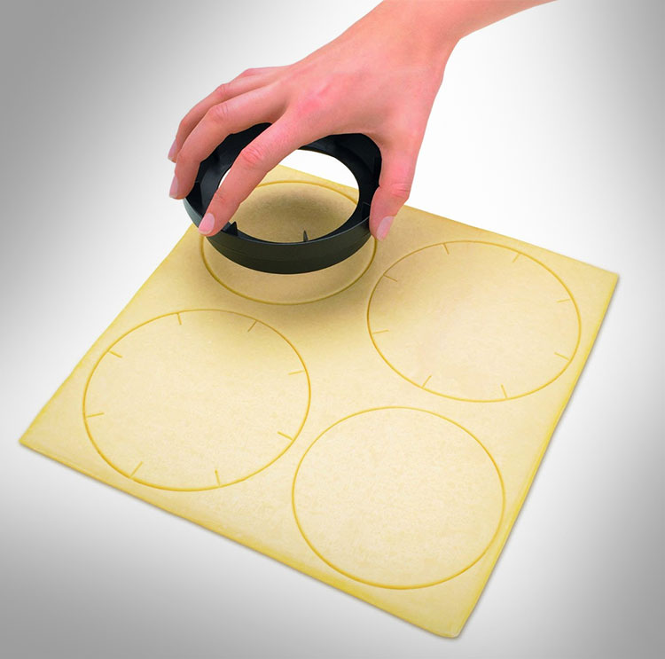 Personal Pie Maker - Tiny pie baking machine kitchen appliance