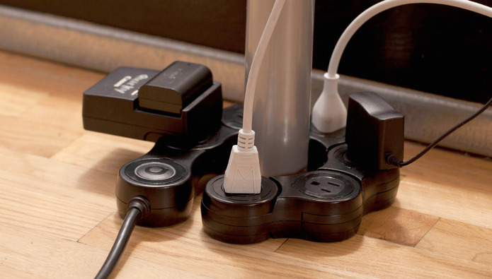 Pivot Power Strip Surge Protector - Bendable surge protector