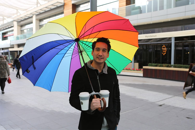 Pivoting Umbrella Drink Holder