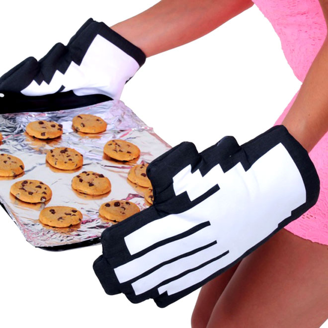 Pixelated Oven Mitts 2
