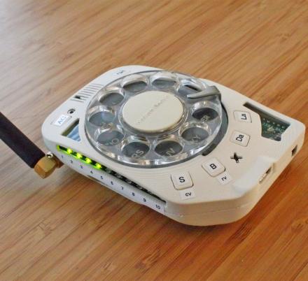 There’s Now a Rotary Cellphone That Exists For That Sweet Retro Nostalgia While Dialing