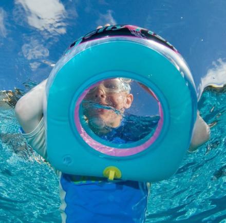 Sea Window: A Floating Snorkeling Window