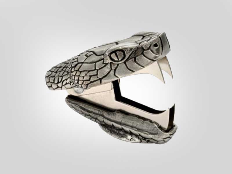 SnakeStaple Remover
