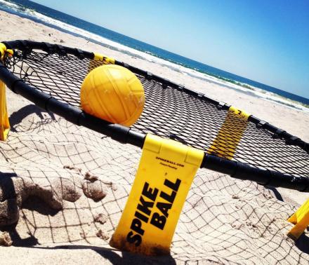 Spikeball – A Mix Between Volleyball and Foursquare