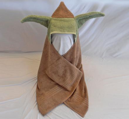 Star Wars Child’s Bath Towel With Yoda Ears Hoodie