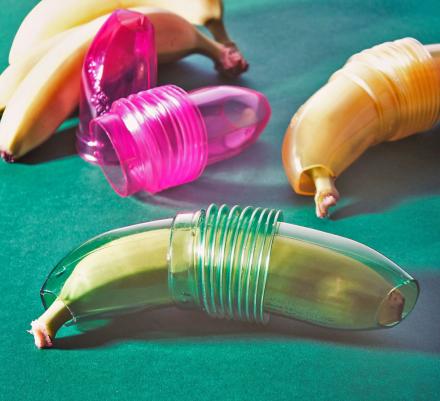 These Banana Keepers Make Sure Your Banana Does’t Get Bruised Or Damaged In Your Bag or Purse