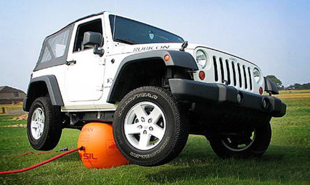 Exhaust Car Jack -  Car Jack Uses Your Cars Own Exhaust To Lift Your Car