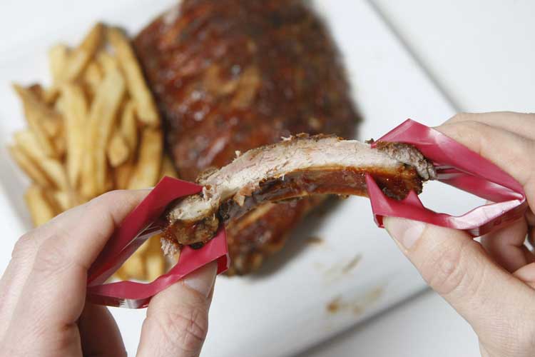 Trongs: Mini Finger Tongs Keep Your Hands Clean While Eating Messy Foods