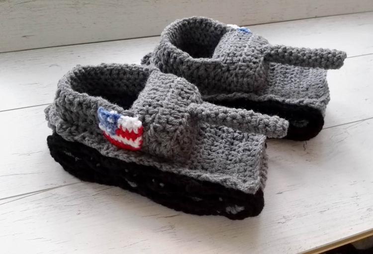 Crochet Tank Slippers - Funny tank shaped knit slippers