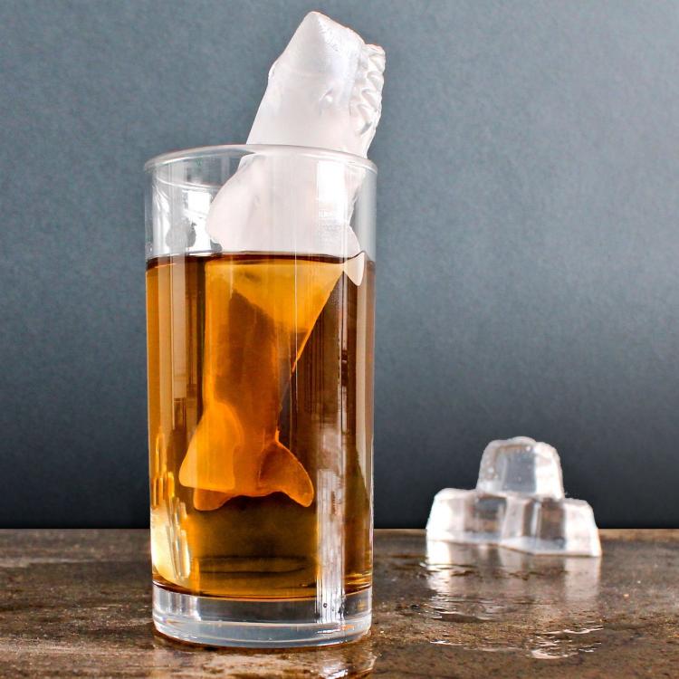 3D Shark Ice Mold - Giant shark ice cube maker mold