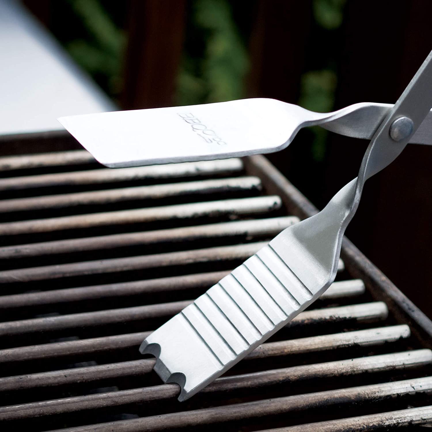 4-in-1 BBQ Tongs and Spatula Combo BBQCroc