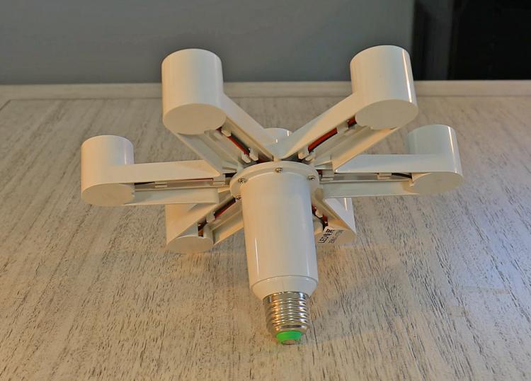 7-in-1 Light-Bulb Splitter Puts 7 Bulbs Into One Socket - 7 Light Bulb Adapter