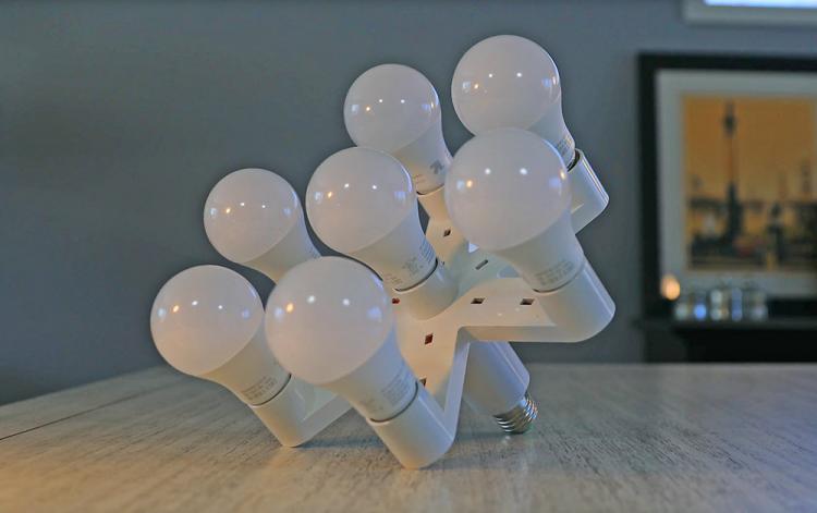 7-in-1 Light-Bulb Splitter Puts 7 Bulbs Into One Socket - 7 Light Bulb Adapter