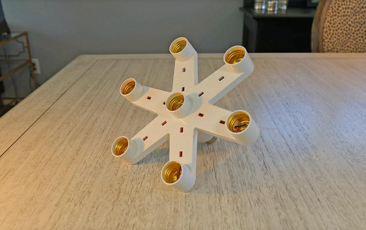 7-in-1 Light-Bulb Splitter Puts 7 Bulbs Into One Socket - 7 Light Bulb Adapter