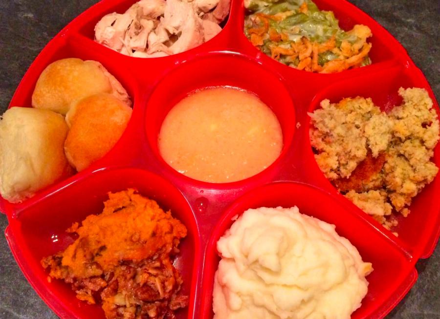 7 Section Divided Plate - The perfect plate for Thanksgiving Dinner