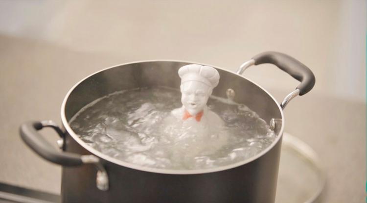 Chef Al Dente Singing Chef Pasta Timer - Floating chef speaker gets perfectly cooked pasta every-time