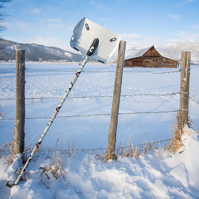 Alpha Shovel - Extremely Rugged Winter Shovel With Saw In Handle - Hardcore Shovel