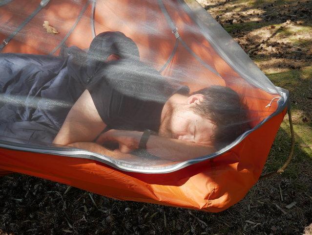 Amok Hammock Lets You Actually Lay Flat - Lay flat camping hammock