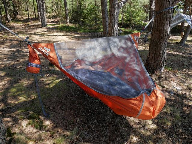 Amok Hammock Lets You Actually Lay Flat - Lay flat camping hammock