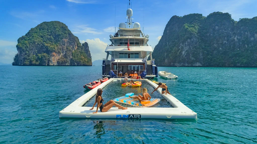 FunAir Ocean Pool - Inflatable sea pool gives closed mesh swimming pool in lake or ocean