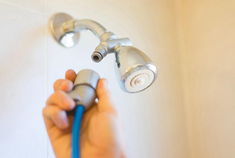 Aquapaw Palm Dog Scrubber and Sprayer - Spray water from your palm to wash your dog - connects to garden hose or shower head