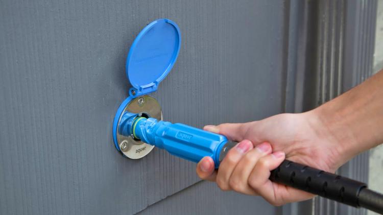 Aquor Home Hydrant - Fire hydrant connection for your outdoor water faucet - Modern garden spigot replacement