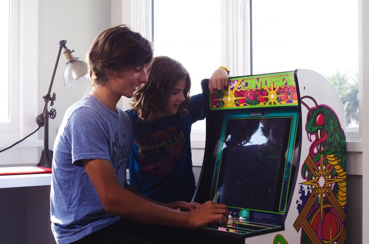 Arcade1Up Mini 4 Foot Retro Arcade Machine - 3/4 scale replica cabinet arcade machine