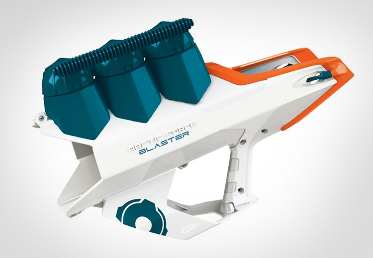 Snowball Blaster Gun: Launches Snowballs Up To 80 Feet