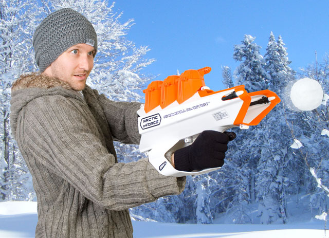 Snowball Blaster Gun: Launches Snowballs Up To 80 Feet