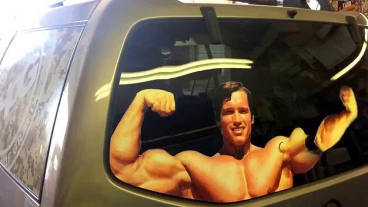 Arnold Schwarzenegger Waving Rear Wiper Decal - Flexing Arnold wiper blade