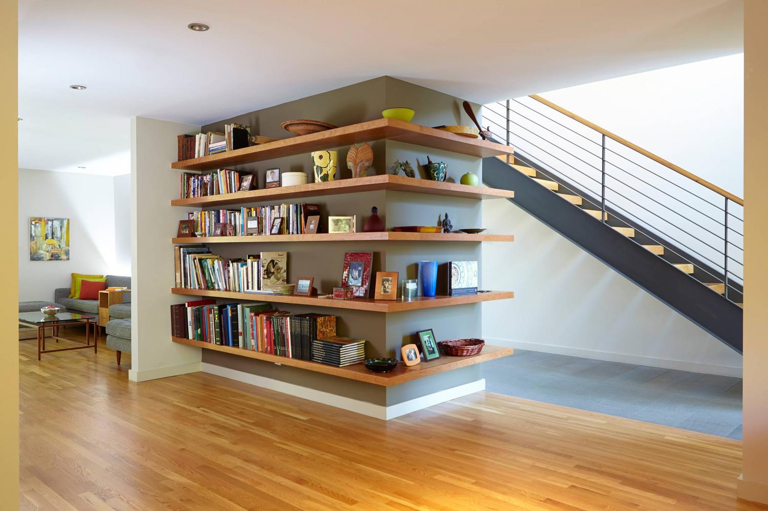 Around the corner shelves design ideas - Wrap-around corner shelving and bookcases
