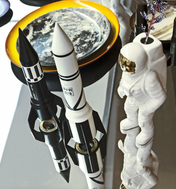 Astronaut Flower Vase - Space Man Vase