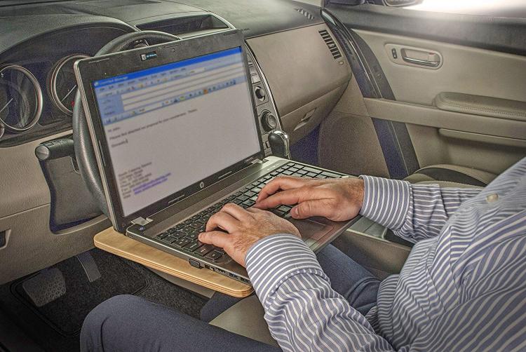 AutoExec WheelMate Steering Wheel Tray Table - Car Steering Wheel tray lets you eat and work in the car