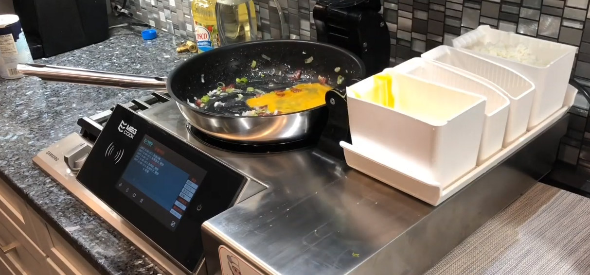 Automatic Fried Rice Maker Robot - Auto dumping stir-fry cooking machine