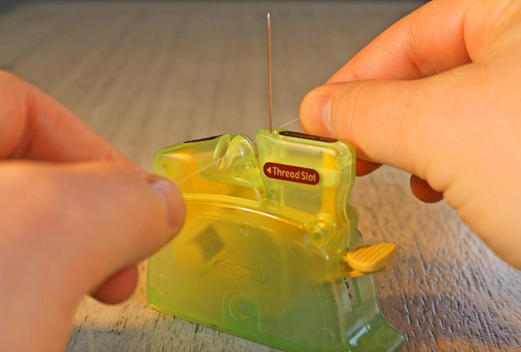 Automatic Needle Threading Machine - Needle Threader