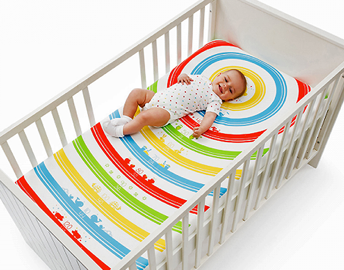  baby measuring bed sheets