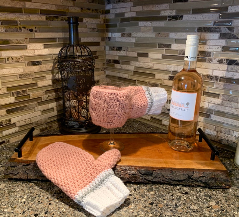 Beer Mitts - Beer koozie mittens hold your beer in the winter