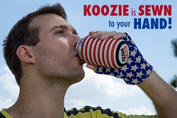 Beer Mitts - Beer koozie mittens hold your beer in the winter